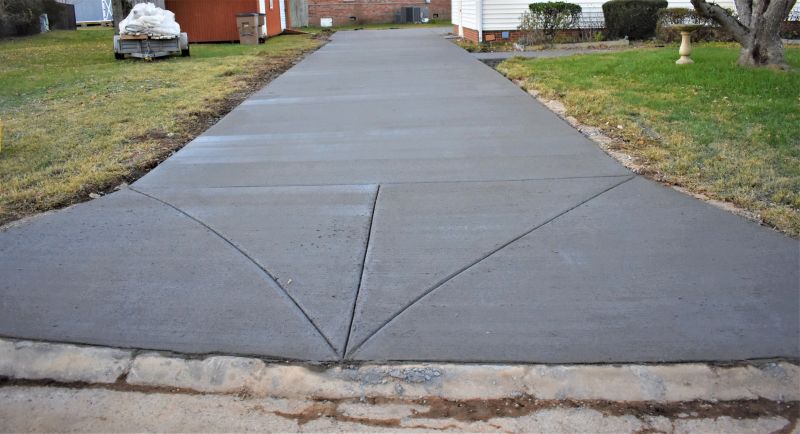 Residential Driveway with Edging